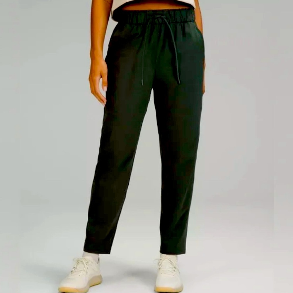 Like NEW!!! Lululemon Stretch High-Rise Pant 7/8 Length